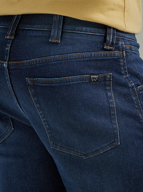 Clothing Berlin (112336272) Men Wrangler Unlimited Comfort Waistband Denim Short 8V2H590