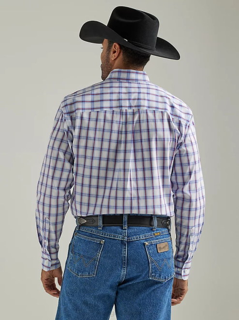 Wrangler Clothing Americana Plaid (112327830) Men George Strait Short Sleeve 1 Pocket Button Down Plaid Shirt 8V2H308