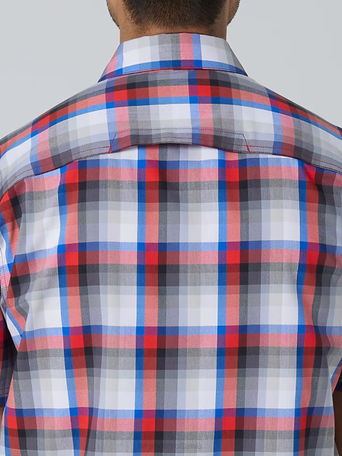 Wrangler Clothing Amethyst City (112336166) Men Eco-Friendly Plaid Short Sleeve Camp Shirt 8V2H397