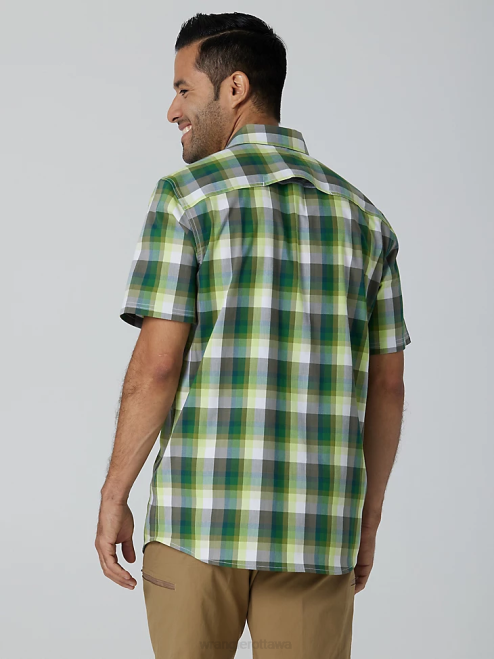 Wrangler Clothing Amethyst Forest (112336161) Men Eco-Friendly Plaid Short Sleeve Camp Shirt 8V2H399