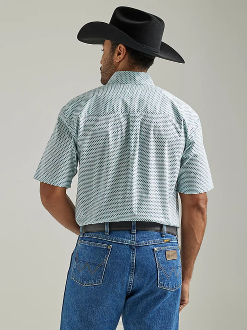 Wrangler Clothing Aqua Board (112327821) Men George Strait Short Sleeve Button Down One Pocket Print Shirt 8V2H301