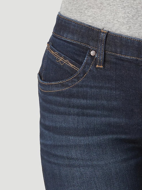 Wrangler Clothing Avery (WRQ20VA) Women Ultimate Riding Jean Q-Baby 8V2H763