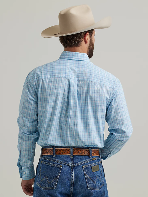 Wrangler Clothing Baby Blue (112324886) Men George Strait Long Sleeve Button Down Two Pocket Plaid Shirt 8V2H323