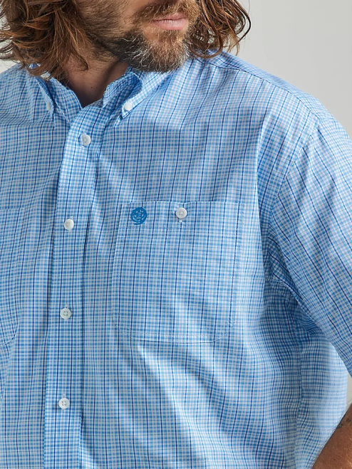 Wrangler Clothing Baby Blue (112324897) Men George Strait Short Sleeve 2 Pocket Button Down Plaid Shirt 8V2H333