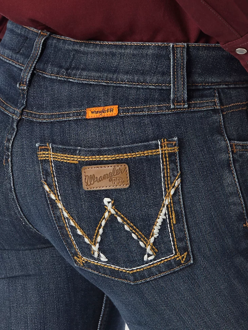 Wrangler Clothing Bakersville (FRAC9BF) Women Retro Flame Resistant Mae Bootcut Work Jean 8V2H803