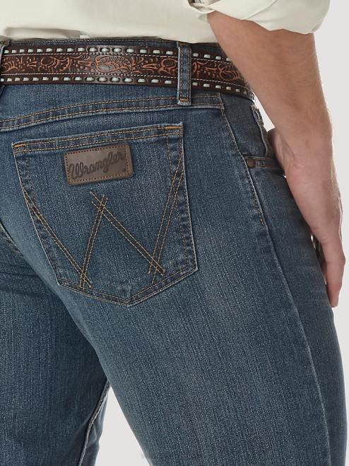 Wrangler Clothing Barrel (02MACBA) Men 20X Advanced Comfort 02 Competition Slim Jean 8V2H135
