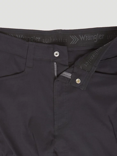 Wrangler Clothing Black (10ZM980BL) Men Authentics Comfort Waist Cargo Short 8V2H571
