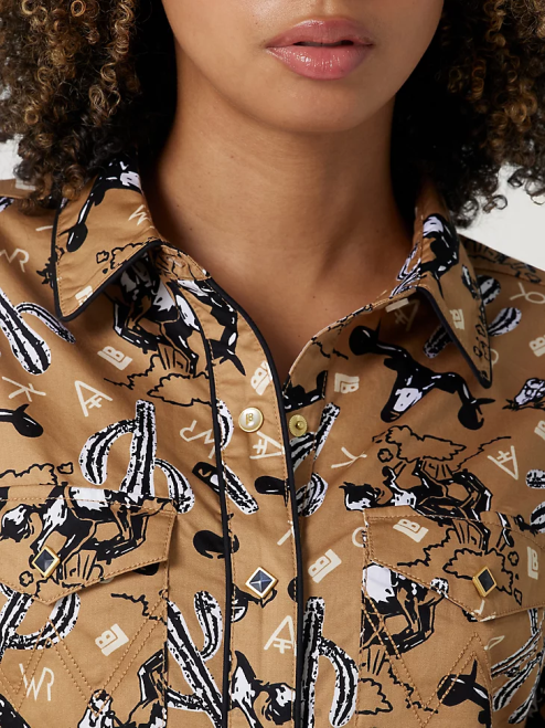 Wrangler Clothing Black (LW1002X) Women Long Sleeve One Point Front and Back Yokes Solid Top 8V2H888