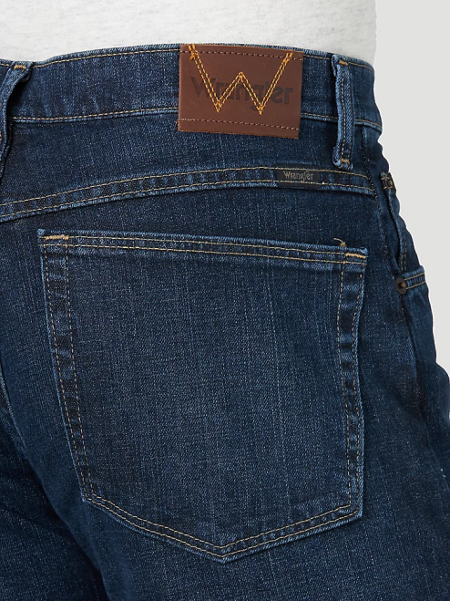 Wrangler Clothing Blackened Indigo (MGW15BI) Men Relaxed Fit Flex Jean 8V2H169