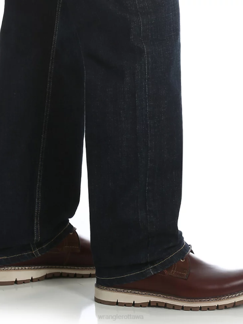 Wrangler Clothing Blackened Indigo (MGW15BI) Men Relaxed Fit Flex Jean 8V2H169