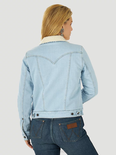Wrangler Clothing Bleached Denim (112317322) Women Retro Sherpa Lined Western Denim Jacket 8V2H870