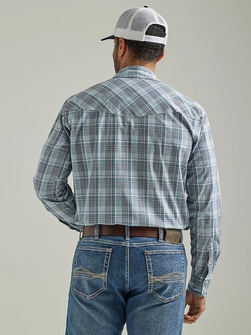 Wrangler Clothing Blue Sea Navy (112327800) Men 20X Competition Advanced Comfort Long Sleeve Two Pocket Western Snap Plaid Shirt 8V2H495