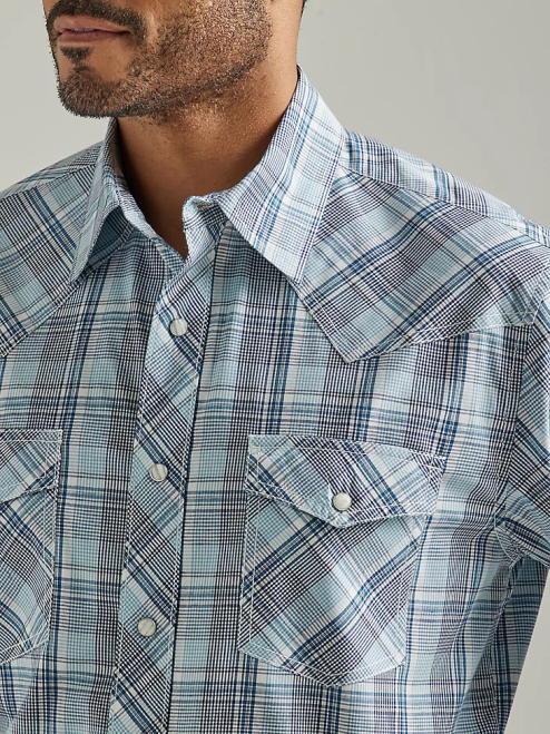 Wrangler Clothing Blue Sea Navy (112327800) Men 20X Competition Advanced Comfort Long Sleeve Two Pocket Western Snap Plaid Shirt 8V2H495