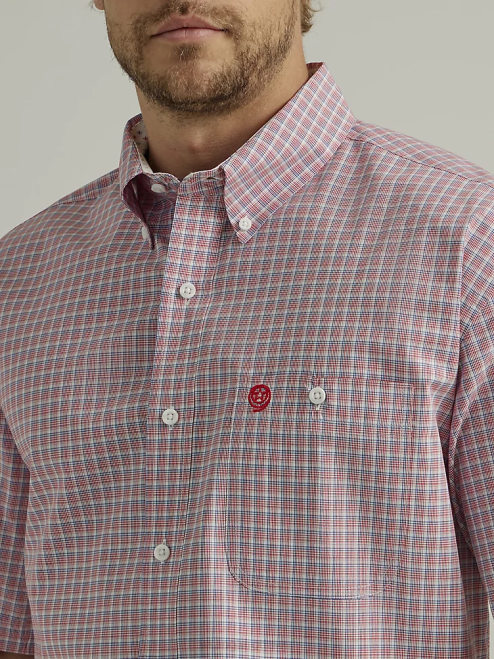 Wrangler Clothing Bright Red Plaid (112327819) Men George Strait Short Sleeve 1 Pocket Button Down Plaid Shirt 8V2H311