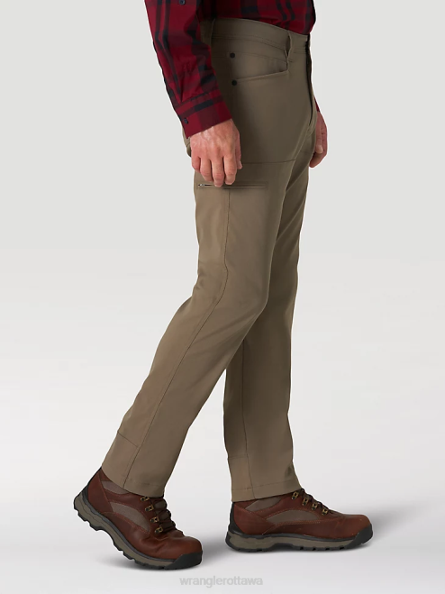 Wrangler Clothing Bungee Cord (NS849BG) Men ATG Synthetic Utility Pant 8V2H631