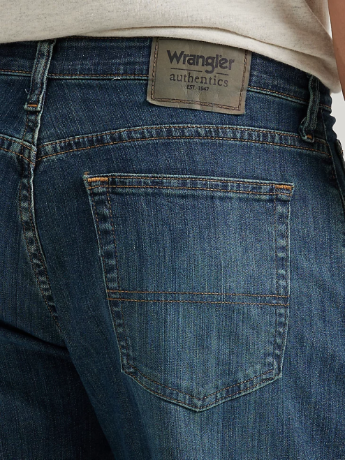 Wrangler Clothing Carbon (ZM3CSCN) Men Authentics Relaxed Fit Comfort Flex Jean 8V2H200