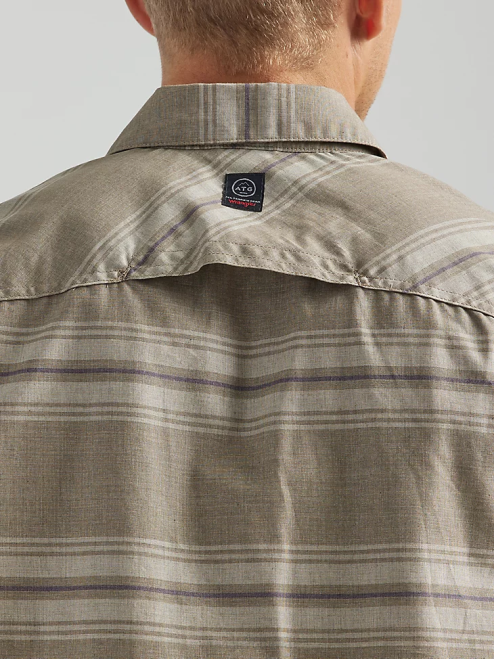 Wrangler Clothing Cherry Creek (112331239) Men ATG By Breeze Shirt 8V2H639