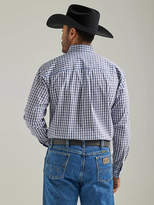 Wrangler Clothing Chunky Indigo (112327827) Men George Strait Long Sleeve Button Down One Pocket Plaid Shirt 8V2H320