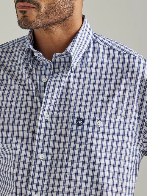 Wrangler Clothing Chunky Indigo (112327827) Men George Strait Long Sleeve Button Down One Pocket Plaid Shirt 8V2H320