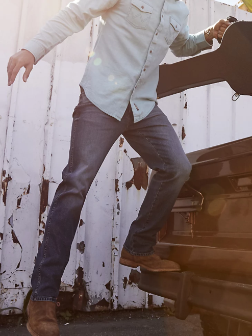 Wrangler Clothing Cleburn (88MWZCB) Men Retro Slim Fit Straight Leg Jean 8V2H29