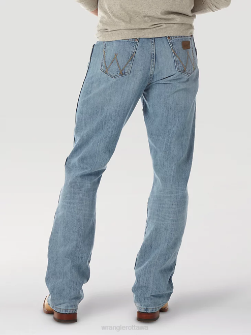 Wrangler Clothing Crest (WRT20CR) Men Retro Relaxed Fit Bootcut Jean 8V2H40