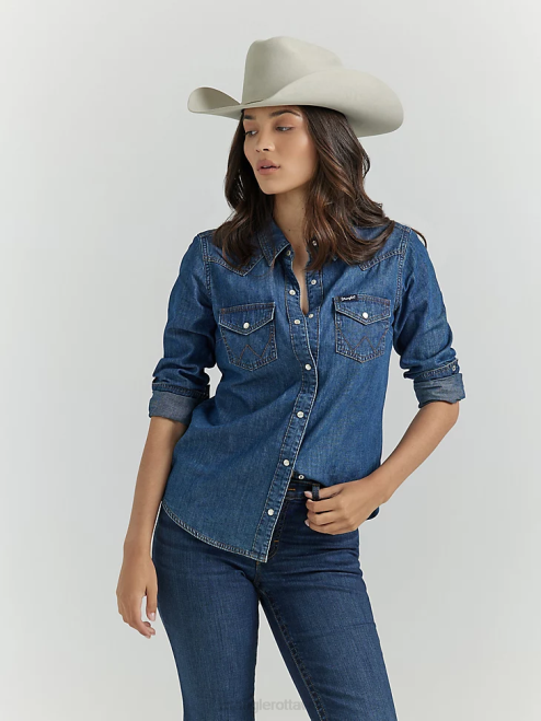 Wrangler Clothing Dark Denim (LW7007D) Women Long Sleeve Western Snap Denim Shirt 8V2H881