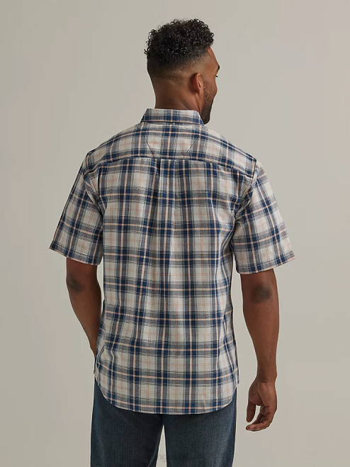 Wrangler Clothing Dark Navy (112325891) Men Rugged Wear Short Sleeve Easy Care Plaid Button-Down Shirt 8V2H343