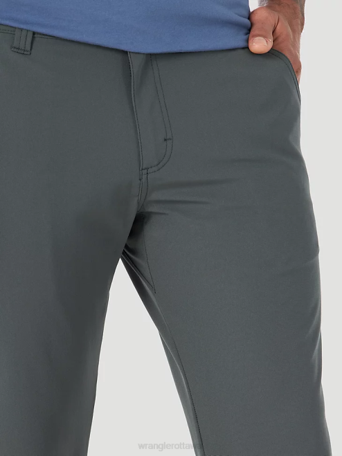 Wrangler Clothing Dark Shadow (NS818DS) Men ATG FWDS Chino 8V2H256