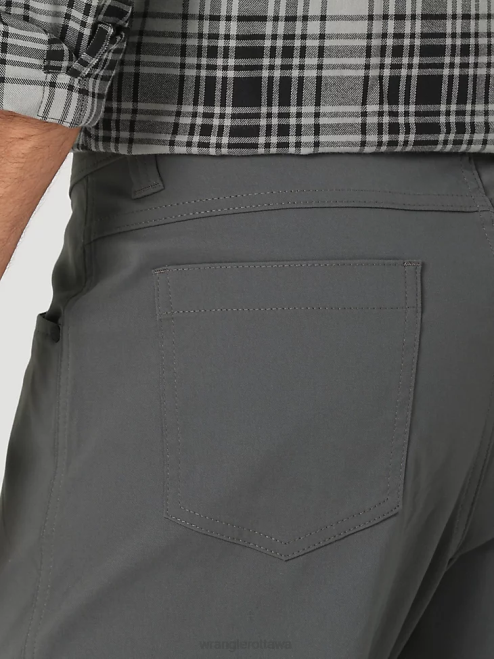 Wrangler Clothing Dark Shadow (NS849DS) Men ATG Synthetic Utility Pant 8V2H628