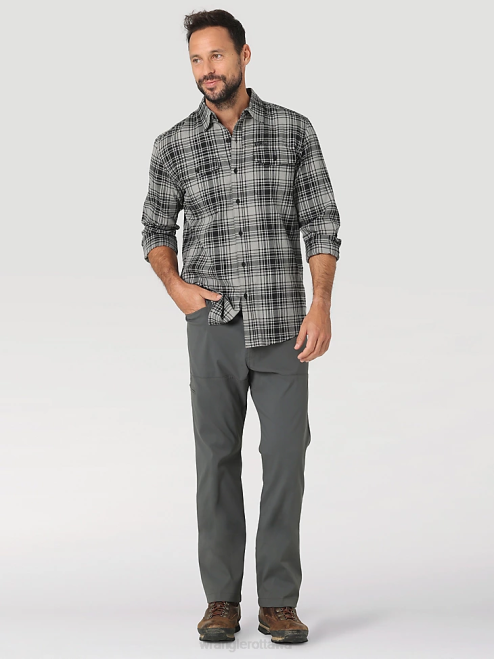 Wrangler Clothing Dark Shadow (NS849DS) Men ATG Synthetic Utility Pant 8V2H628