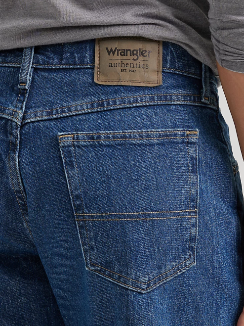 Wrangler Clothing Dark Stonewash (10ZM200DX) Men Authentics Relaxed Fit Flex Jean 8V2H102