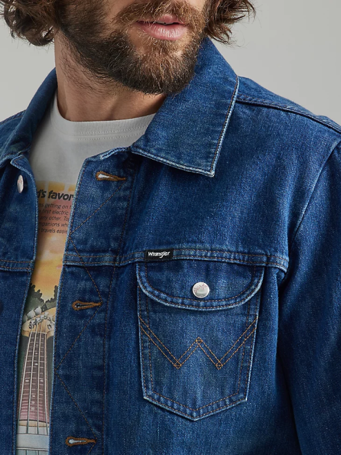 Wrangler Clothing Dark Wash (10MTJDWDW) Men Classic Denim Trucker Jacket 8V2H611