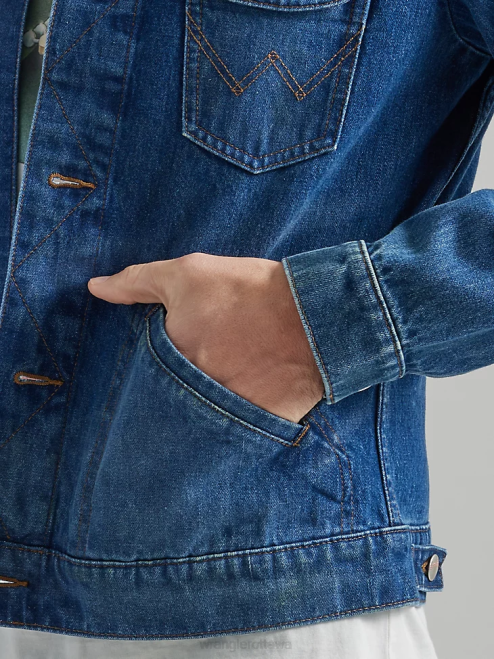 Wrangler Clothing Dark Wash (10MTJDWDW) Men Classic Denim Trucker Jacket 8V2H611