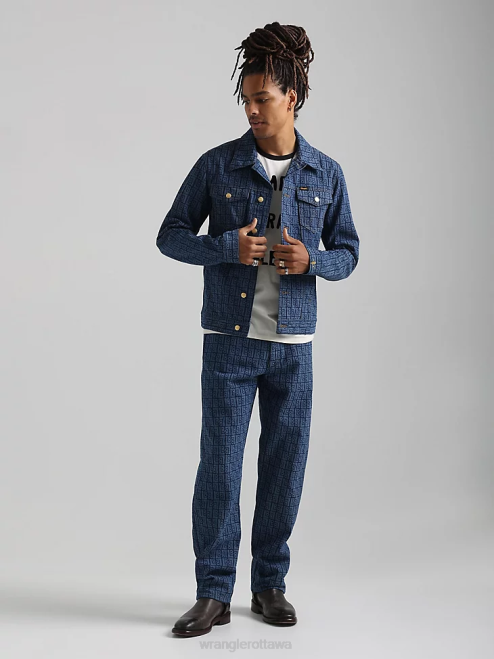 Wrangler Clothing Dark Wash (10MTJDWDW) Men Classic Denim Trucker Jacket 8V2H611