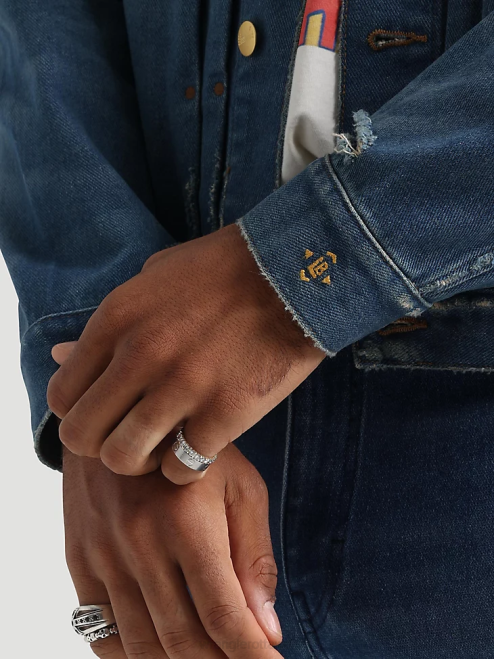 Wrangler Clothing Dark Wash (10MTJDWDW) Men Classic Denim Trucker Jacket 8V2H611