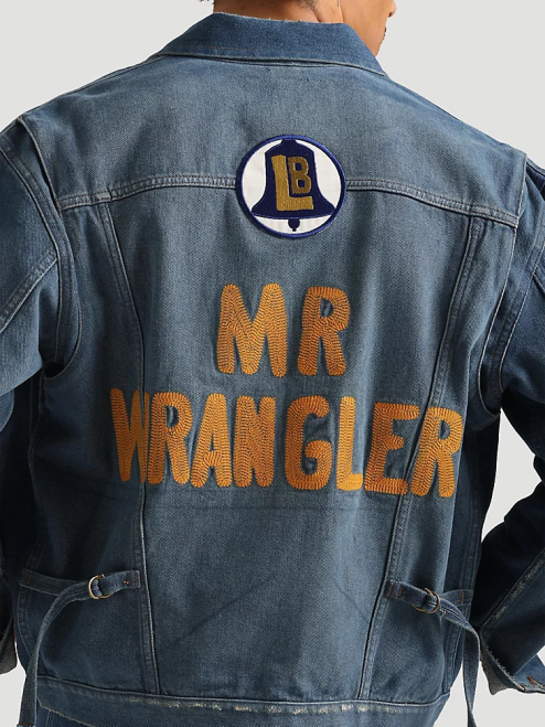 Wrangler Clothing Dark Wash (10MTJDWDW) Men Classic Denim Trucker Jacket 8V2H611