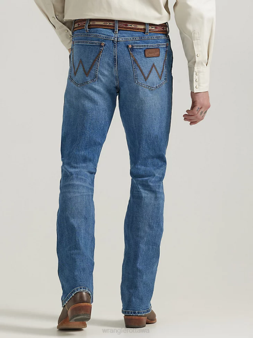 Wrangler Clothing Deerstalker (112330345) Men Retro Relaxed Fit Bootcut Jean 8V2H45