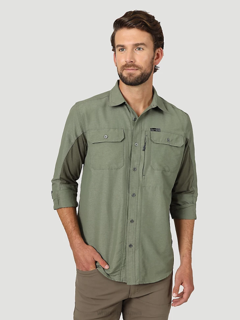 Wrangler Clothing Dusty Olive (NSB89DV) Men ATG Mix Material Shirt 8V2H377