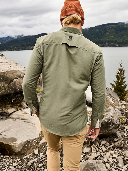 Wrangler Clothing Dusty Olive (NSB89DV) Men ATG Mix Material Shirt 8V2H635