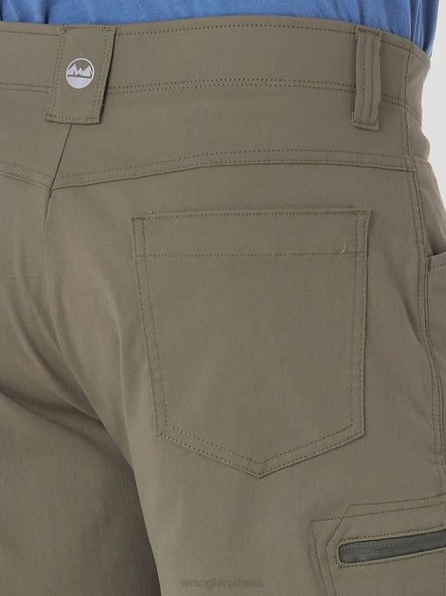 Wrangler Clothing Earth Green (10ZM980EG) Men Authentics Comfort Waist Cargo Short 8V2H568