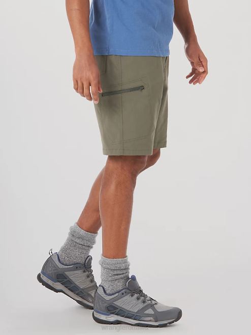 Wrangler Clothing Earth Green (10ZM980EG) Men Authentics Comfort Waist Cargo Short 8V2H568