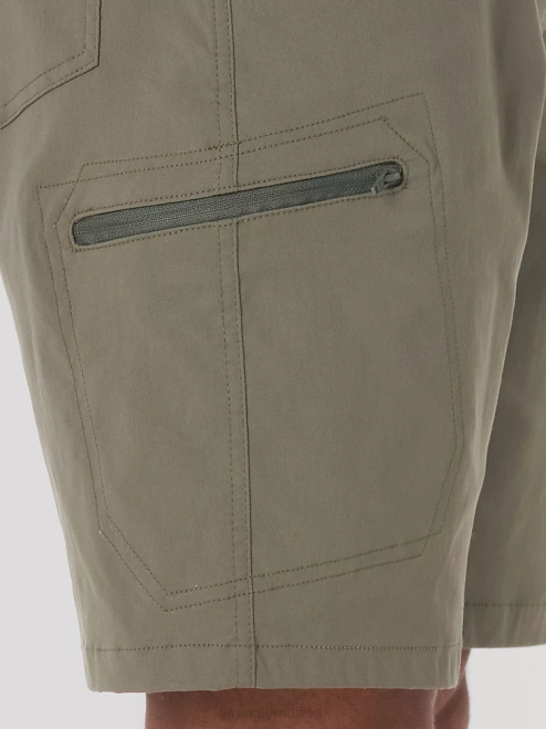 Wrangler Clothing Earth Green (10ZM980EG) Men Authentics Comfort Waist Cargo Short 8V2H568