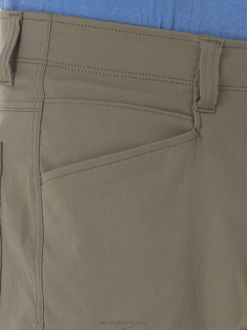 Wrangler Clothing Earth Green (10ZM980EG) Men Authentics Comfort Waist Cargo Short 8V2H568