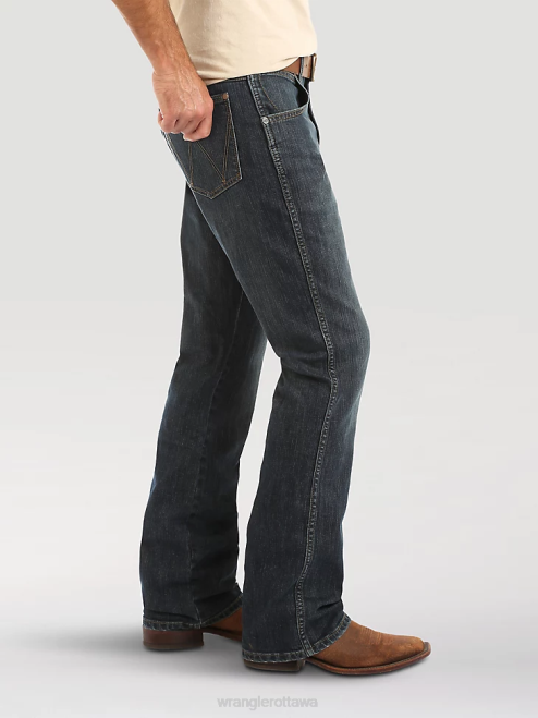 Wrangler Clothing Falls City (WRT20FL) Men Retro Relaxed Fit Bootcut Jean 8V2H41