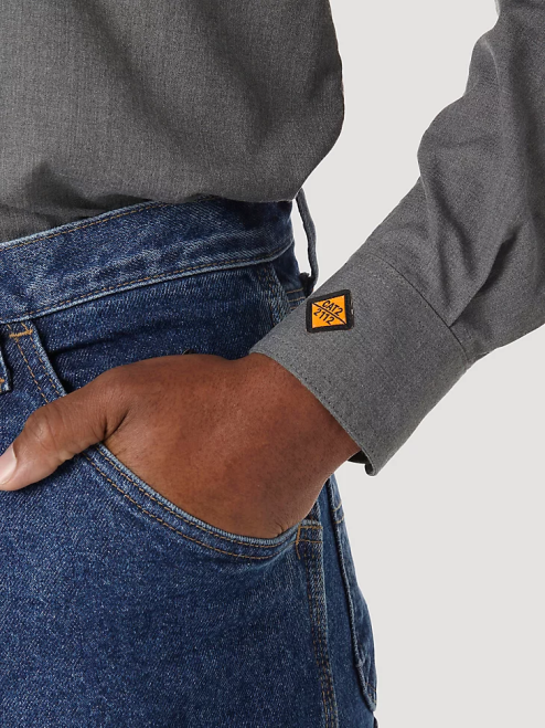 Wrangler Clothing Grey (FR3W01G) Men RIGGS Workwear FR Flame Resistant Twill Solid Work Shirt 8V2H401