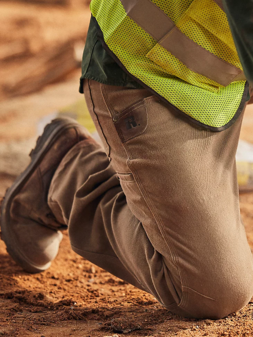 Wrangler Clothing Grey Pinstripe (112325410) Men RIGGS Workwear Utility Relaxed Short 8V2H674