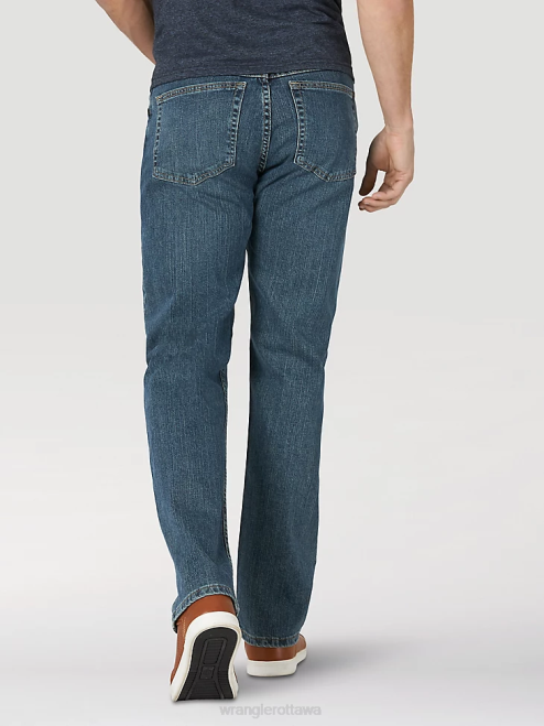 Wrangler Clothing Grey Tint (MGW15GT) Men Relaxed Fit Flex Jean 8V2H171
