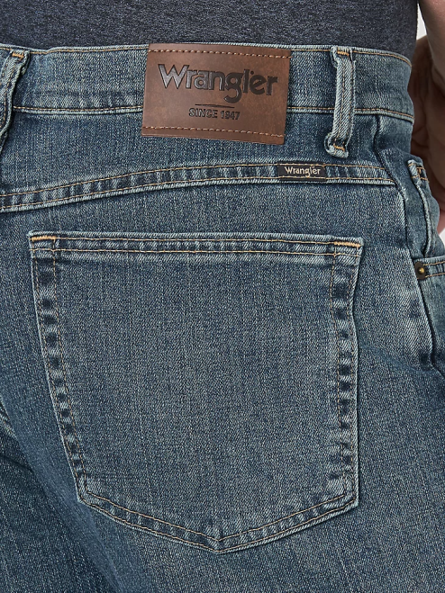 Wrangler Clothing Grey Tint (MGW15GT) Men Relaxed Fit Flex Jean 8V2H171