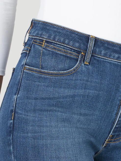 Wrangler Clothing Hudson (MT1STHD) Women High Rise True Straight Leg Jean 8V2H775