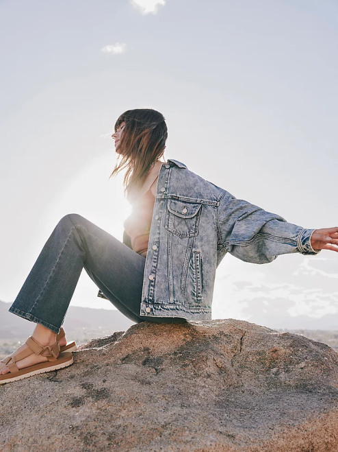 Wrangler Clothing Icy Blue (112333587) Women Girlfriend Denim Jacket 8V2H854